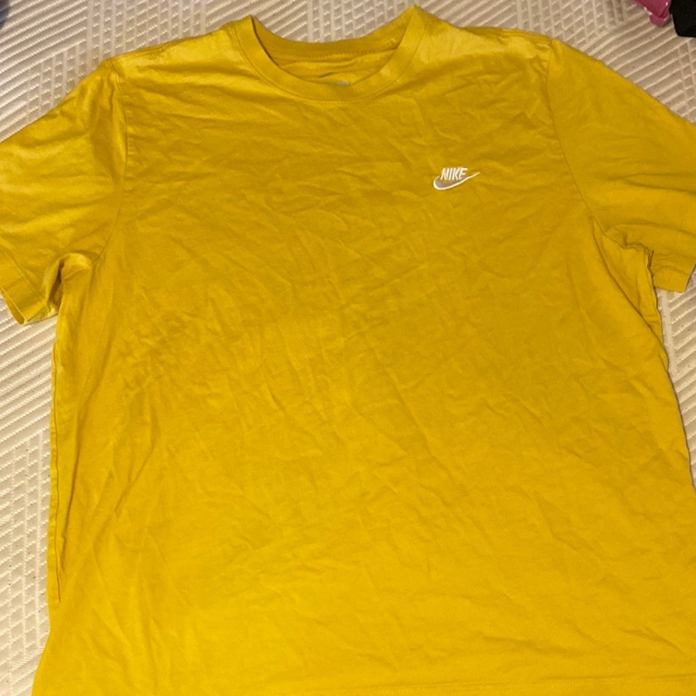 Nike Men's Yellow T-Shirt